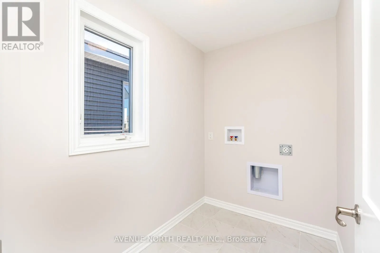 137 UNITY PLACE