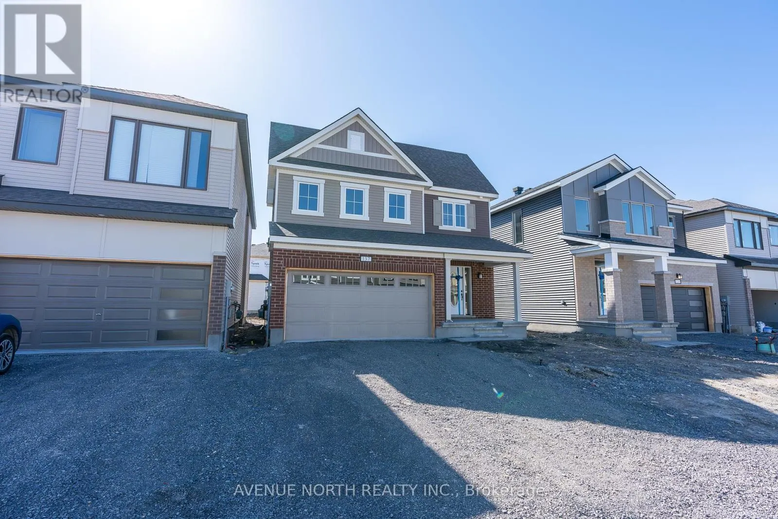 137 UNITY PLACE