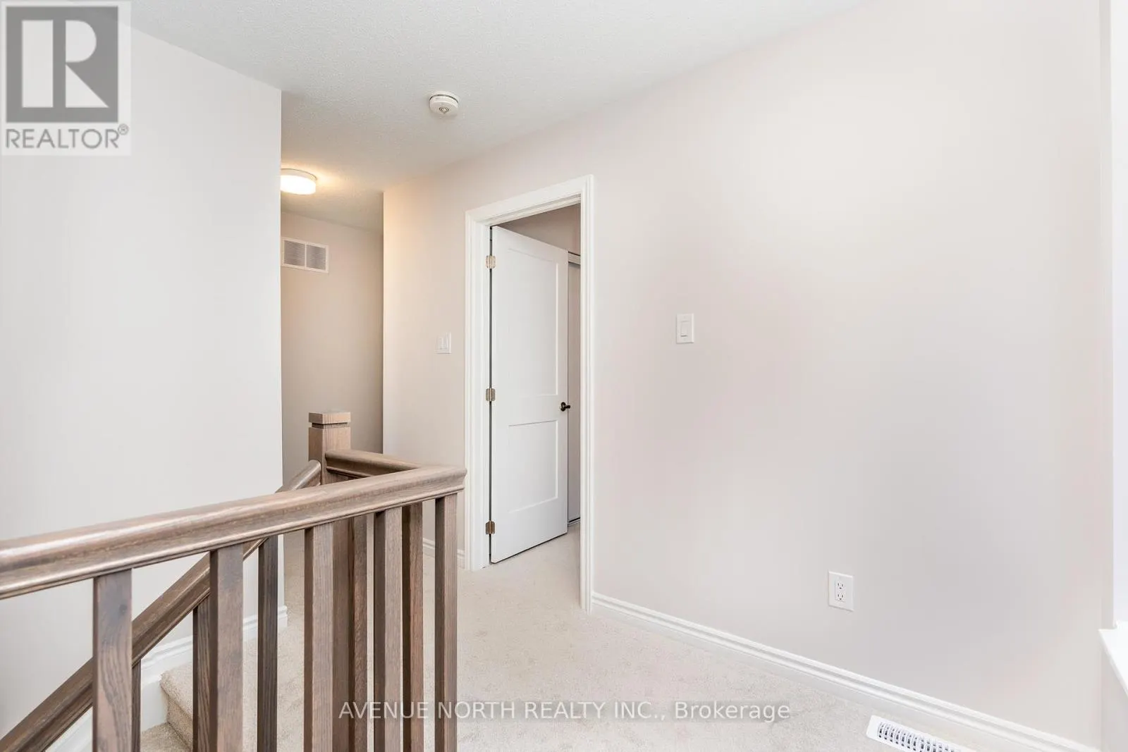 137 UNITY PLACE