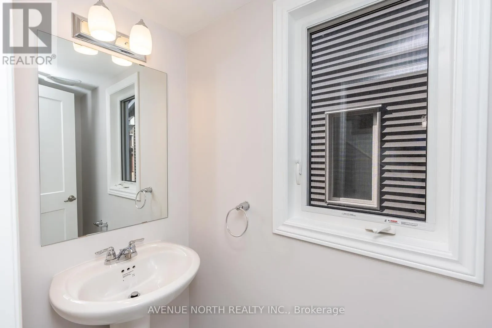 137 UNITY PLACE