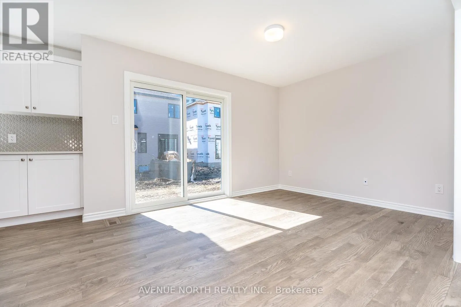 137 UNITY PLACE