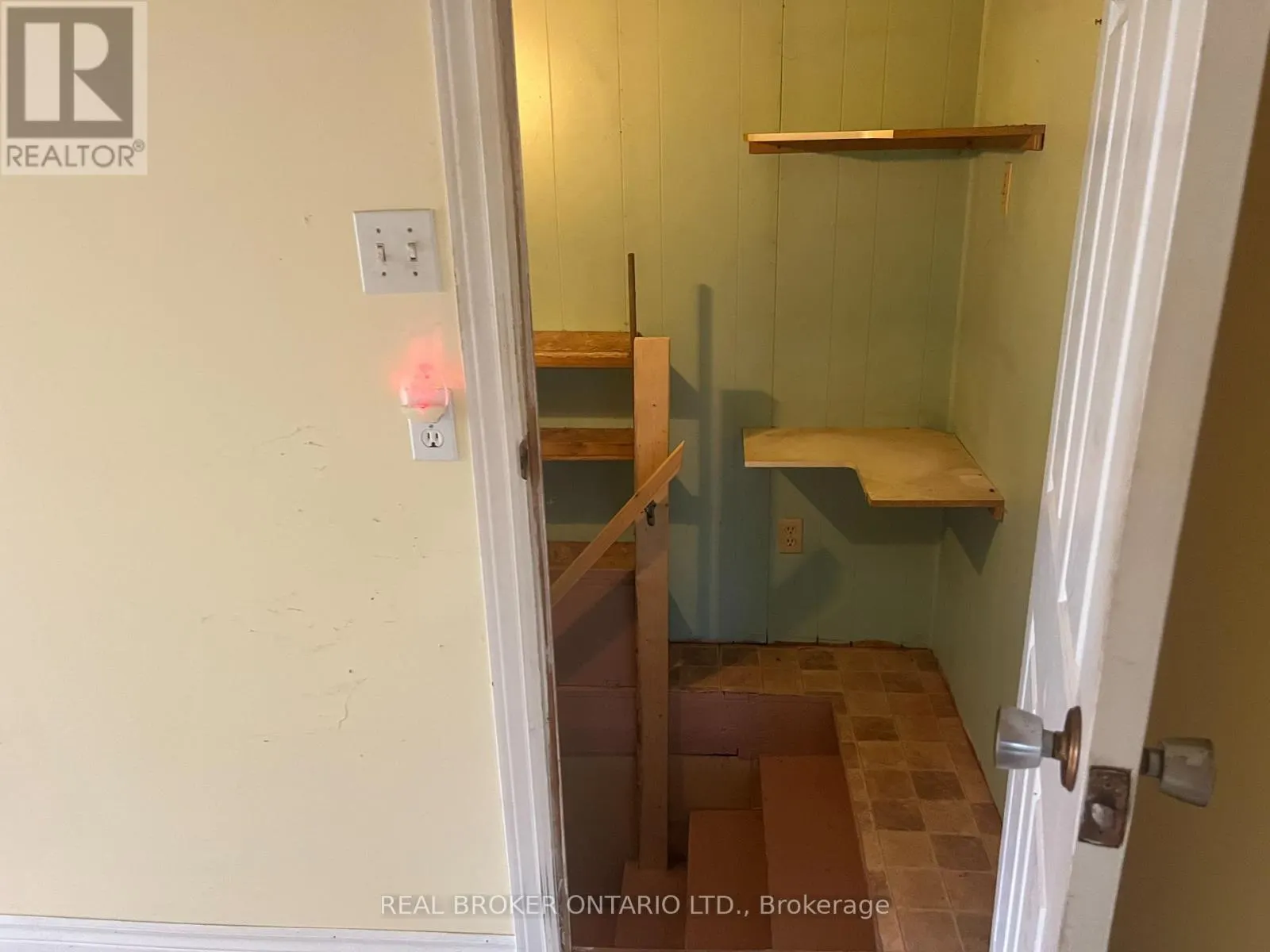 305 CONCESSION RD 1 ROAD