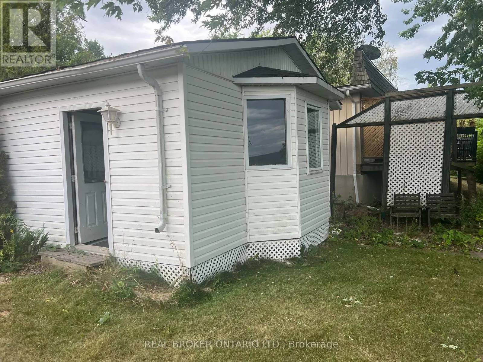 305 CONCESSION RD 1 ROAD