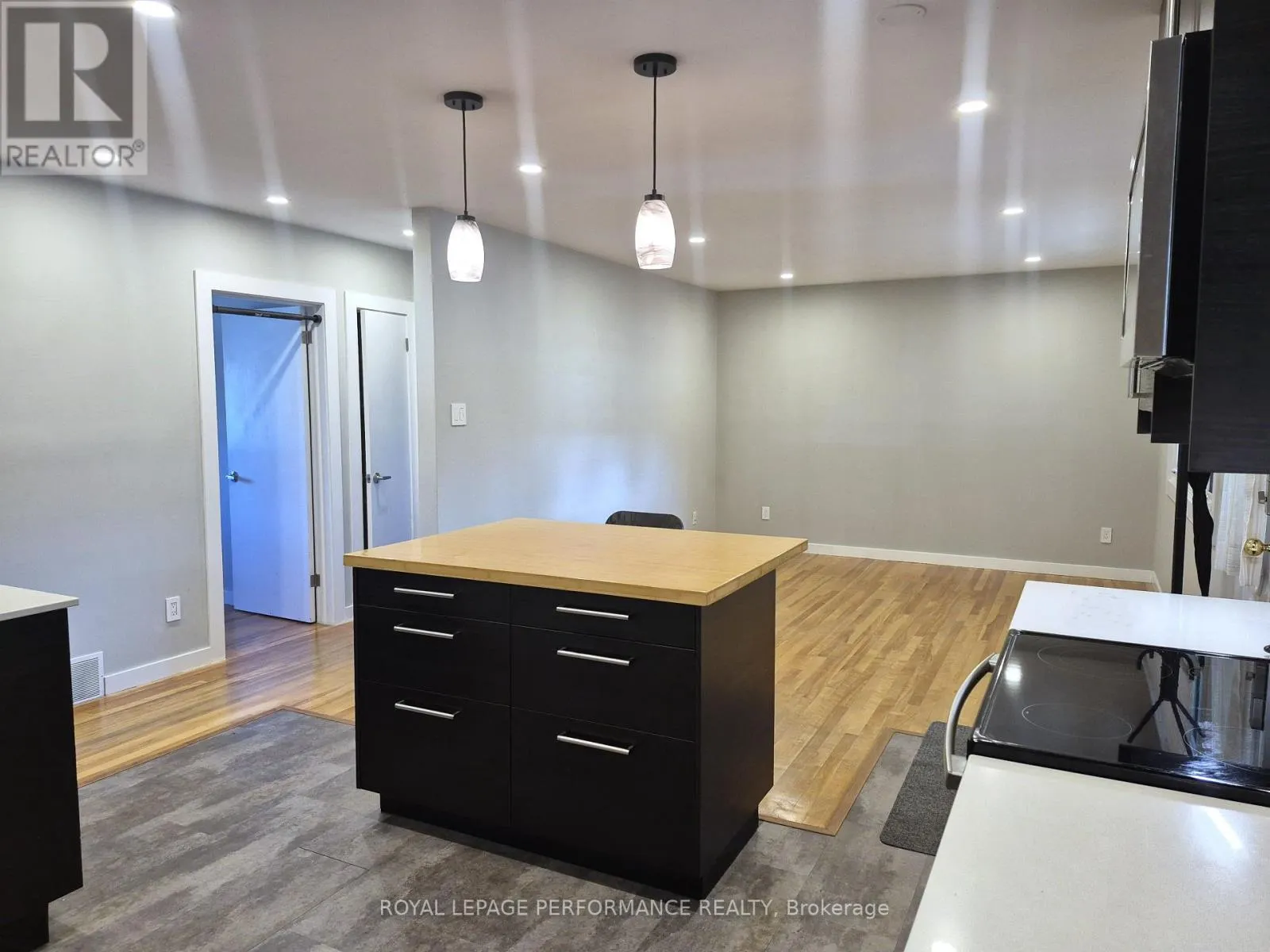 A - 2529 ROMAN AVENUE