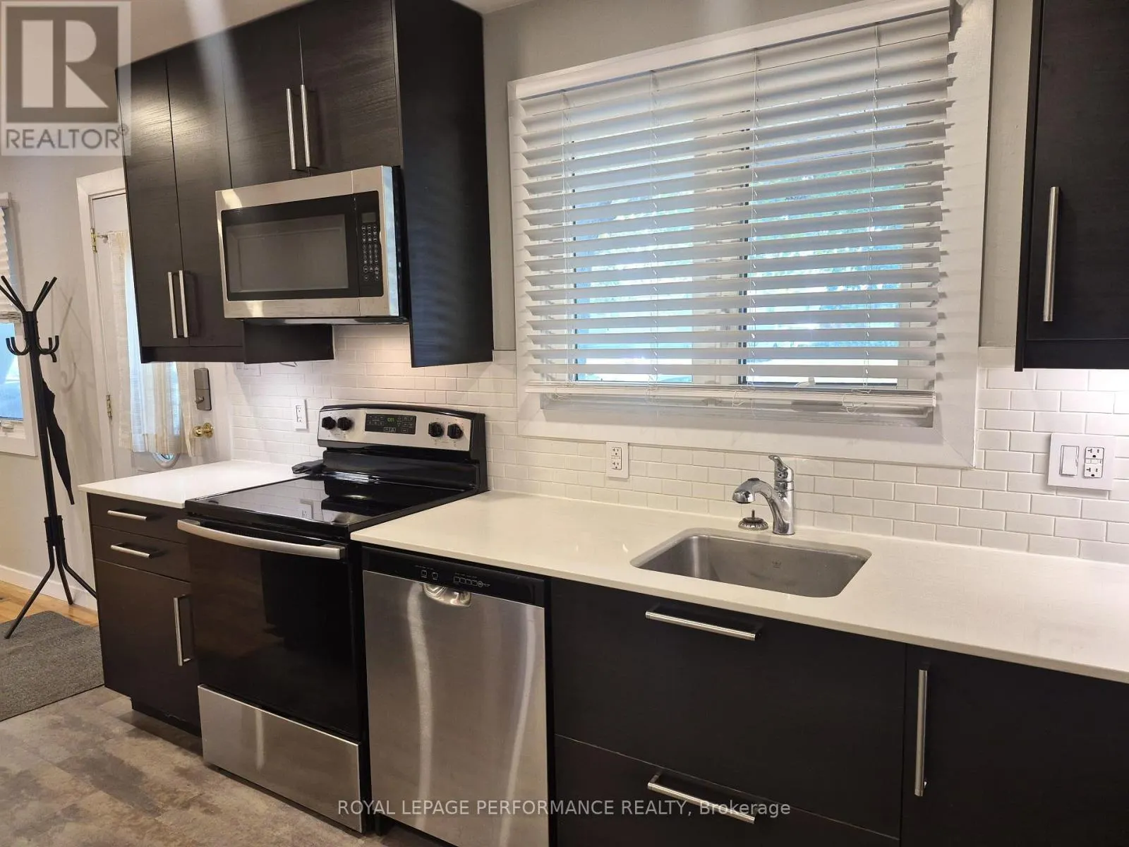 A - 2529 ROMAN AVENUE