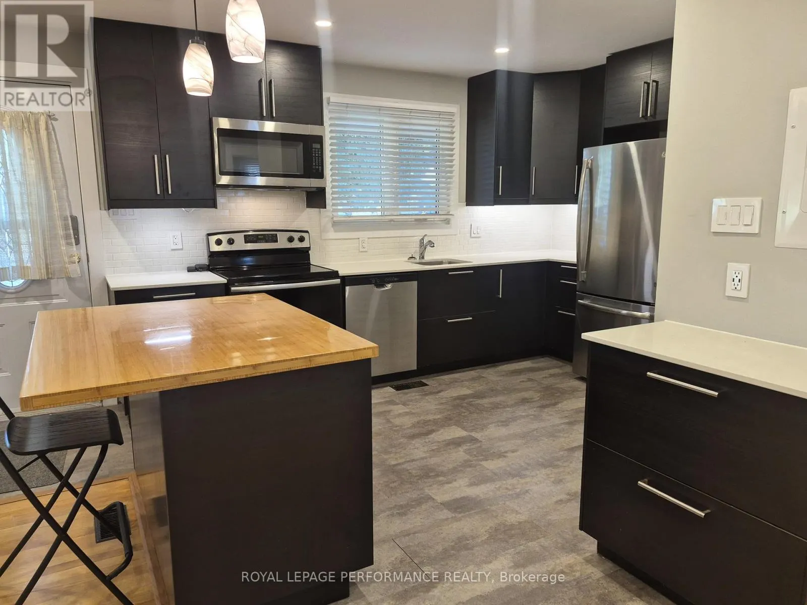 A - 2529 ROMAN AVENUE