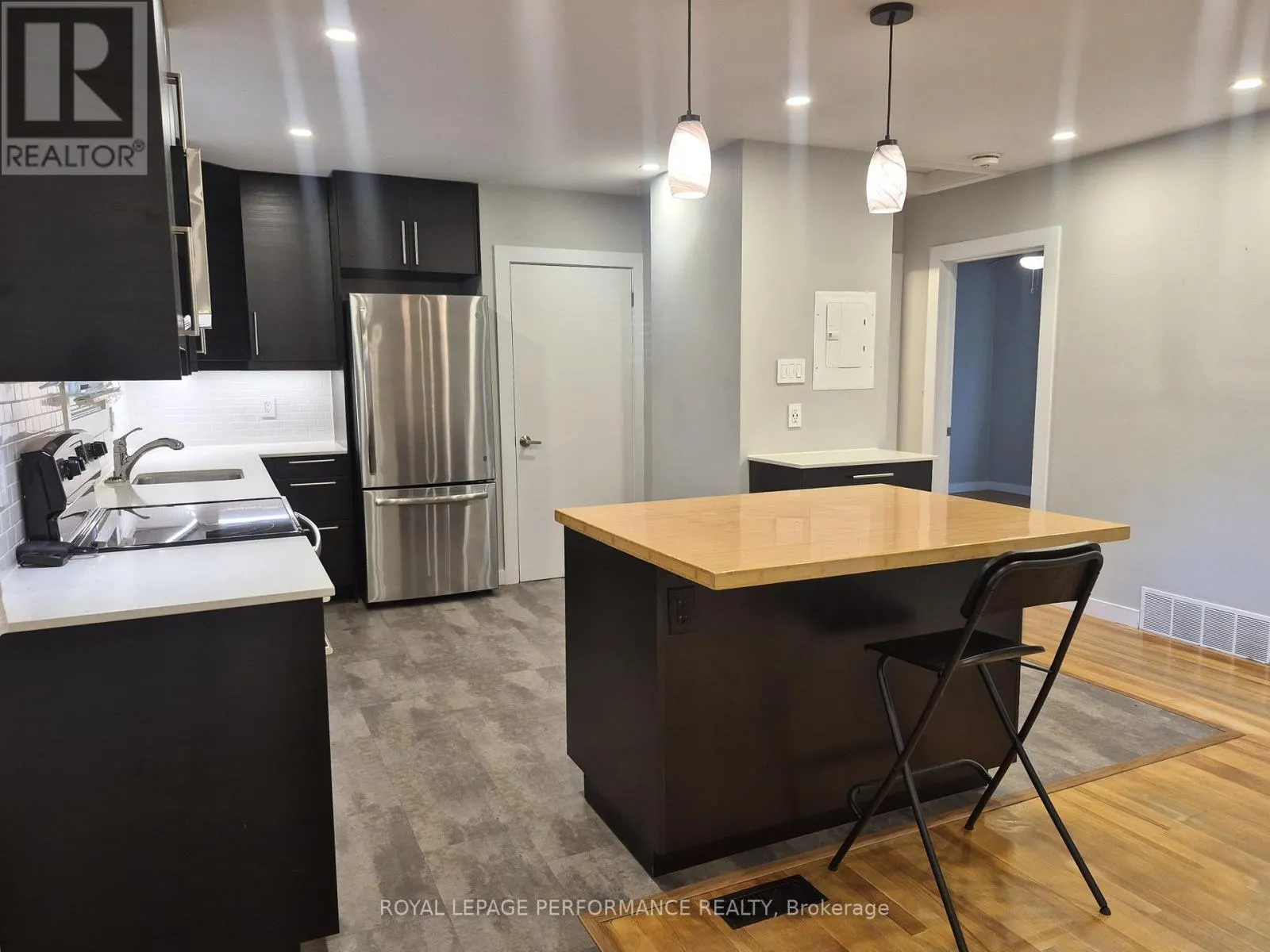 A - 2529 ROMAN AVENUE
