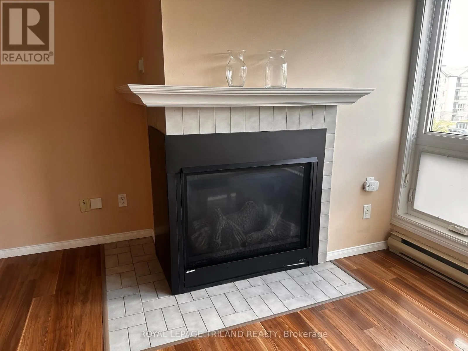 308 - 5 JACKSWAY CRESCENT, #308