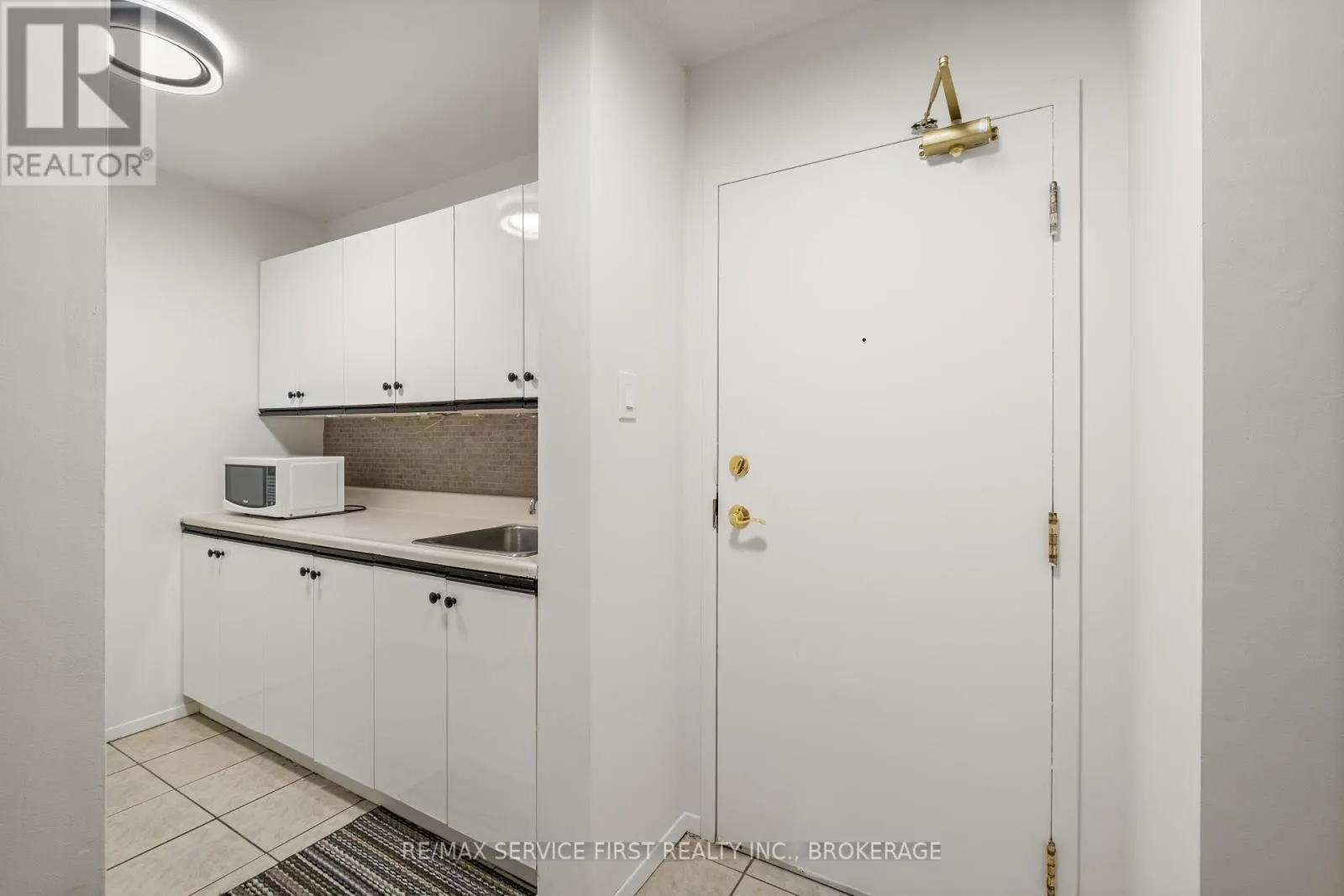 105 - 550 TALBOT PLACE, #105