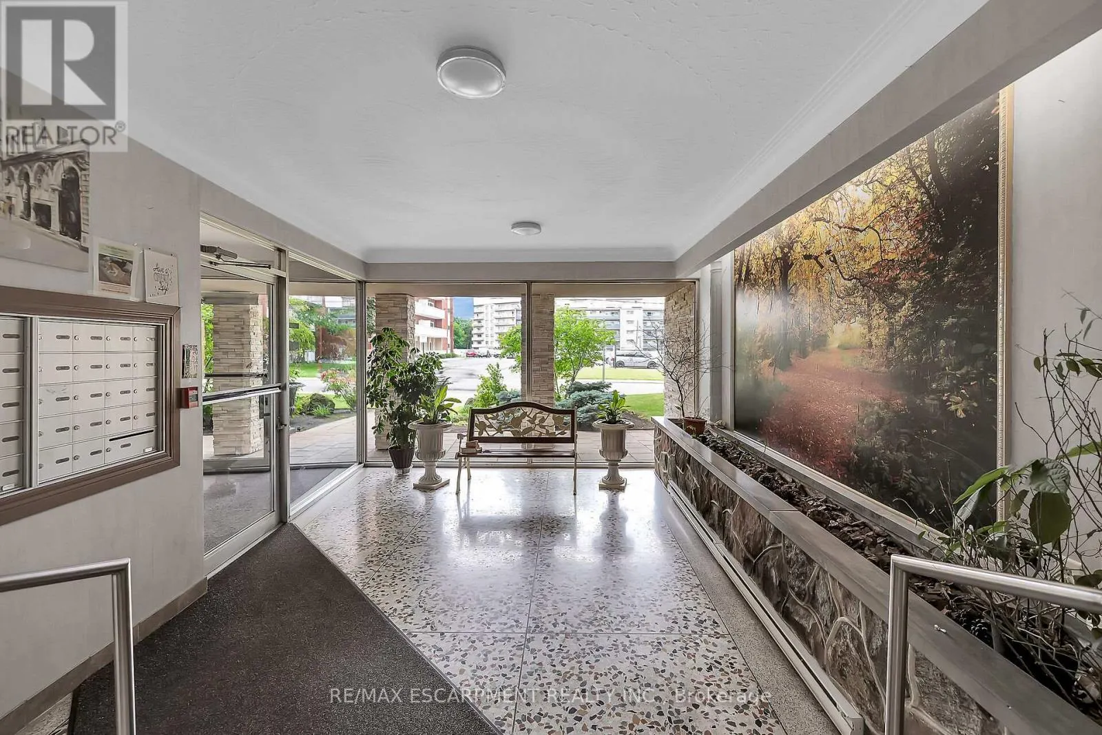 103 - 11 WOODMAN DRIVE S