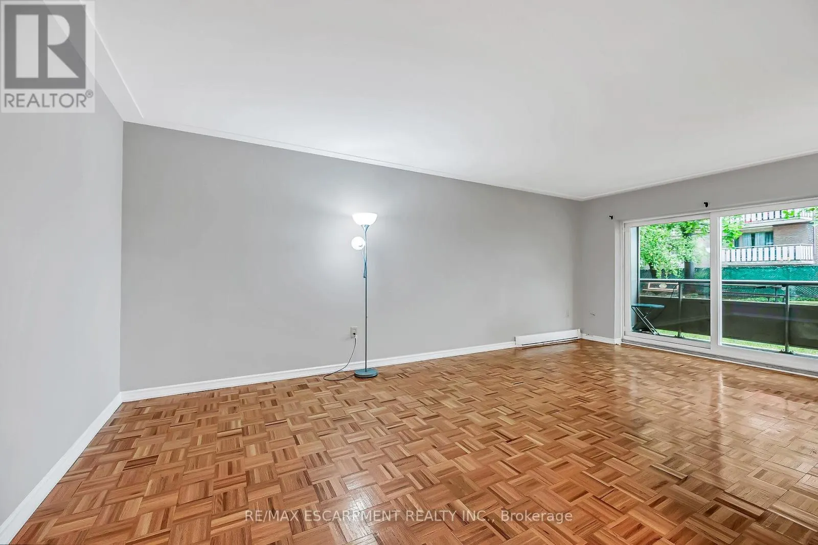 103 - 11 WOODMAN DRIVE S