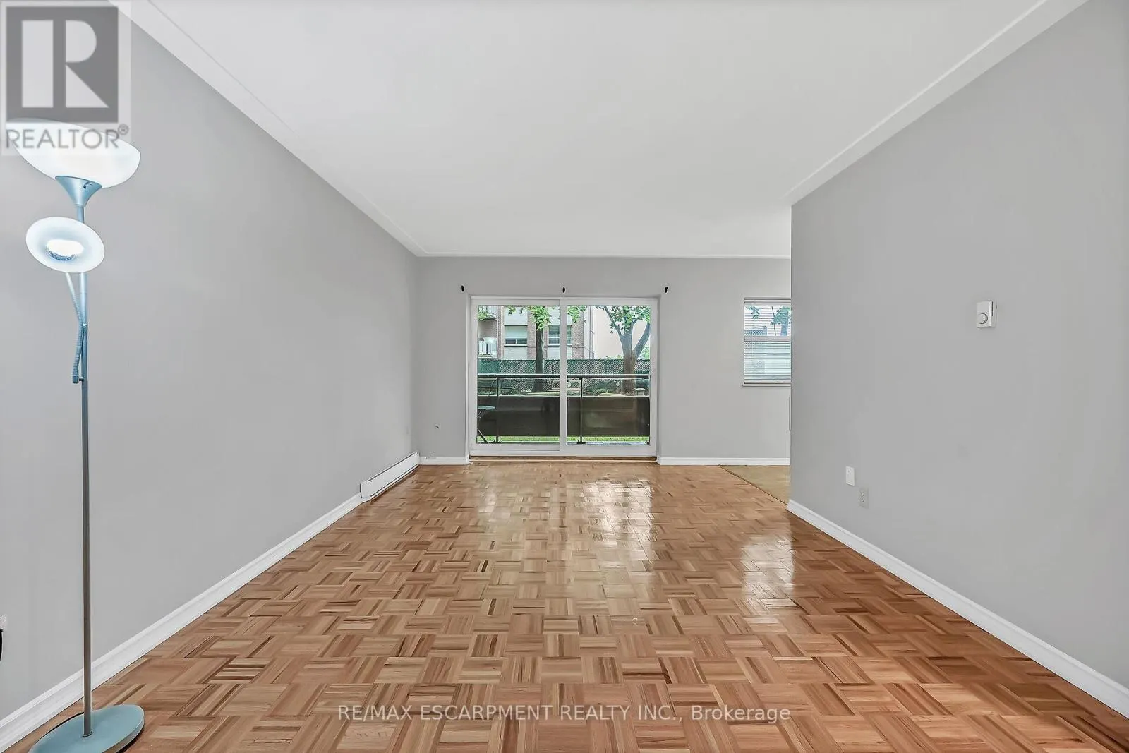 103 - 11 WOODMAN DRIVE S