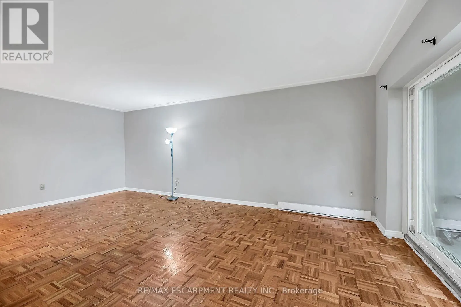 103 - 11 WOODMAN DRIVE S