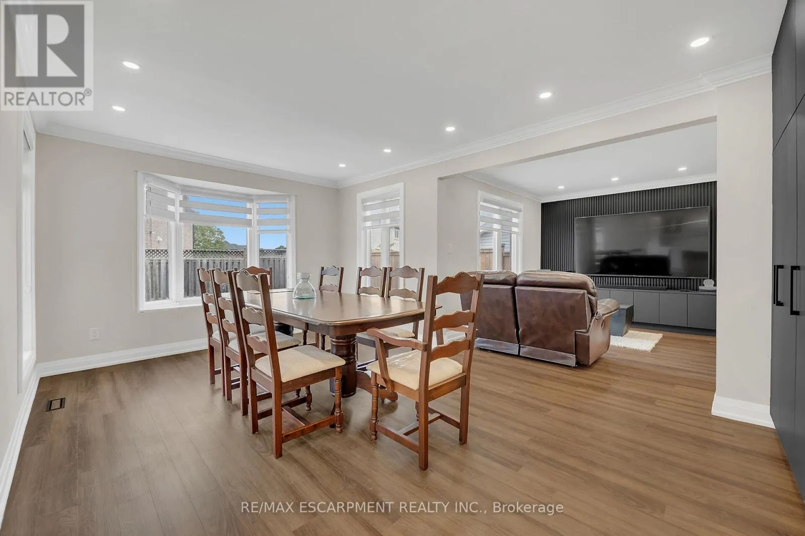 125 VALERA DRIVE E