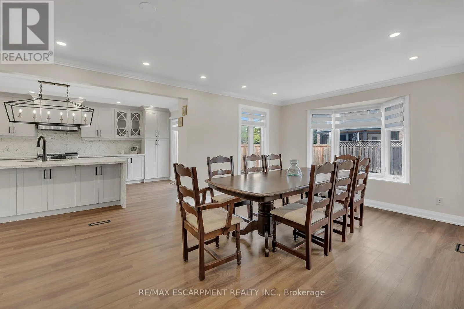 125 VALERA DRIVE E
