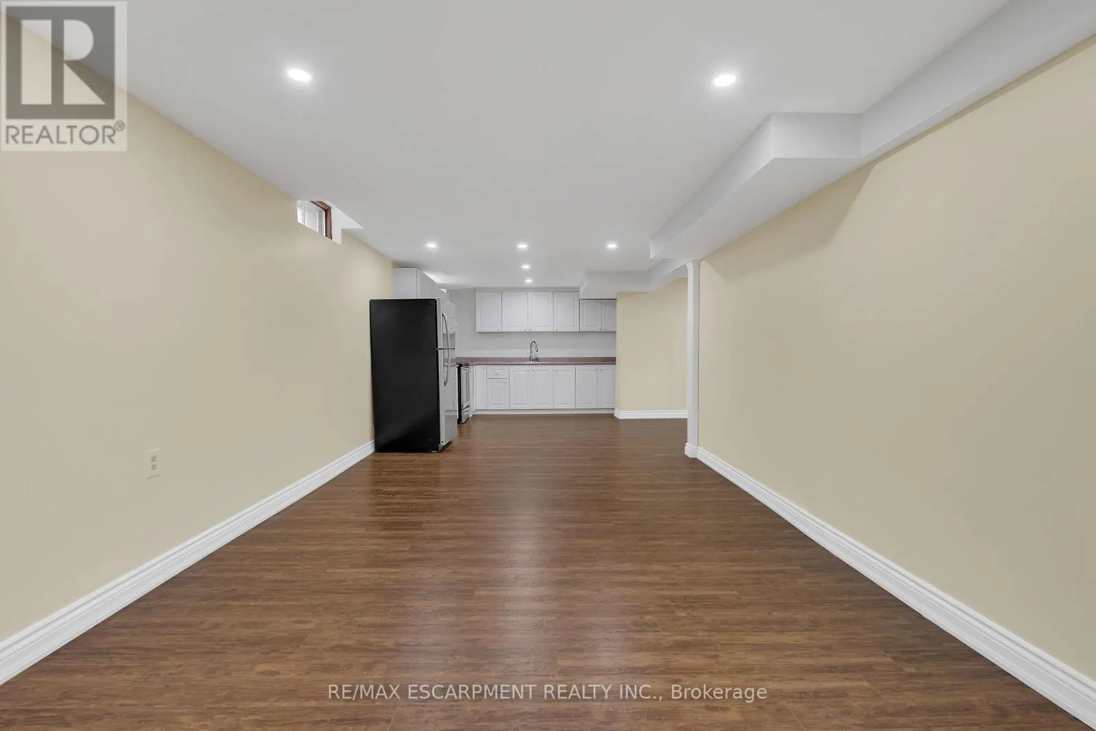 125 VALERA DRIVE E