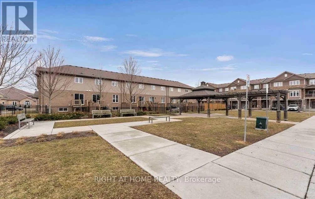 38 BLOOM CRESCENT