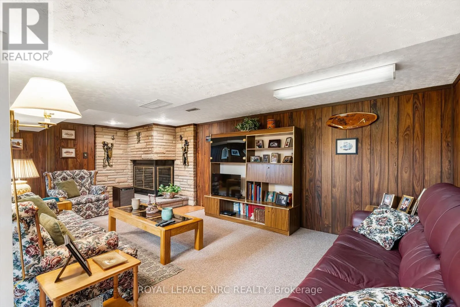 6043 MAYFAIR DRIVE