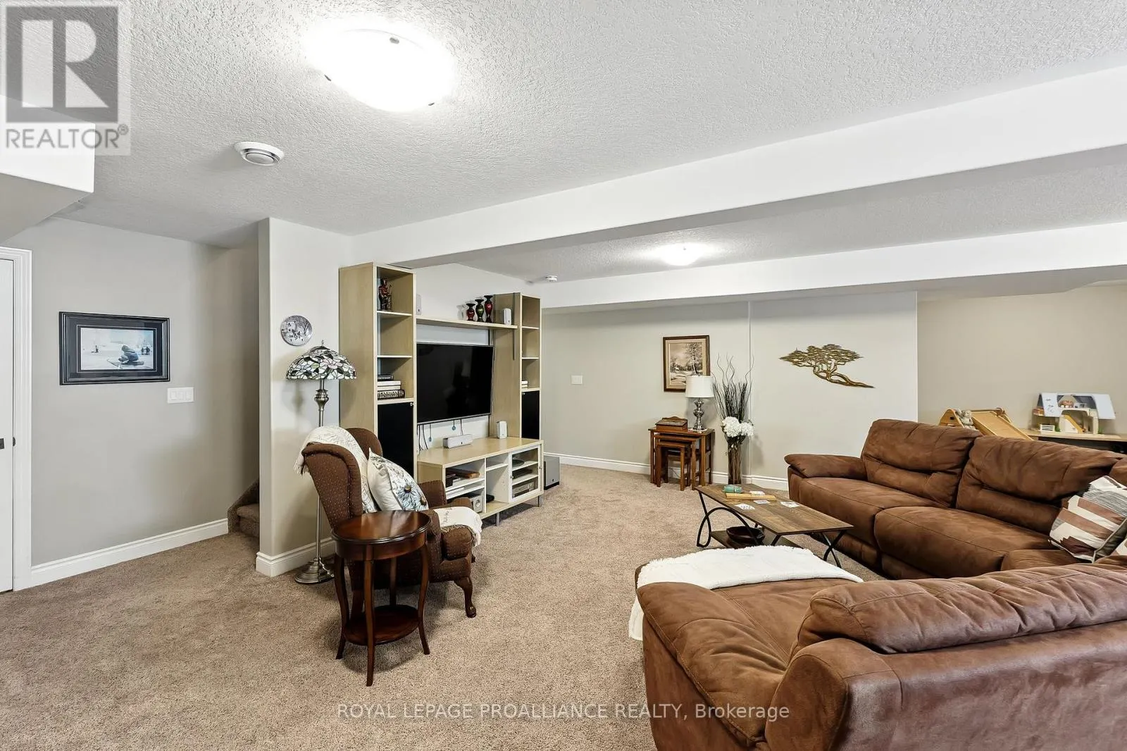 82 ROYAL GALA DRIVE
