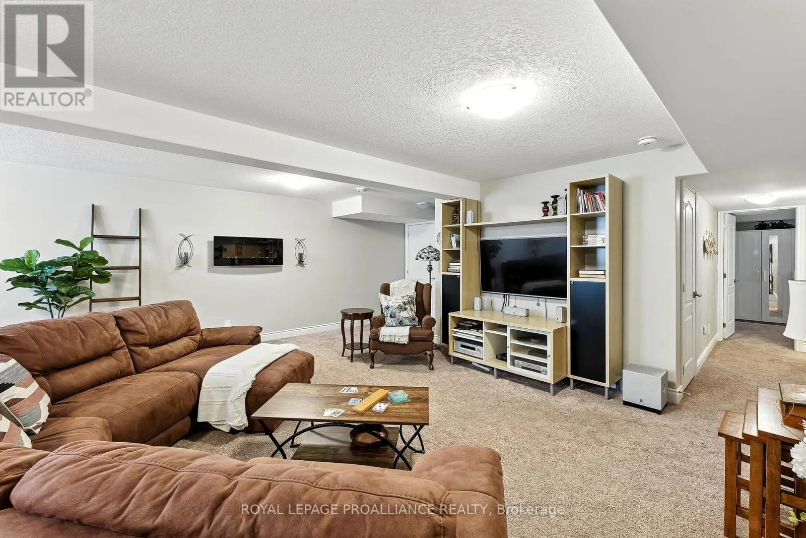 82 ROYAL GALA DRIVE