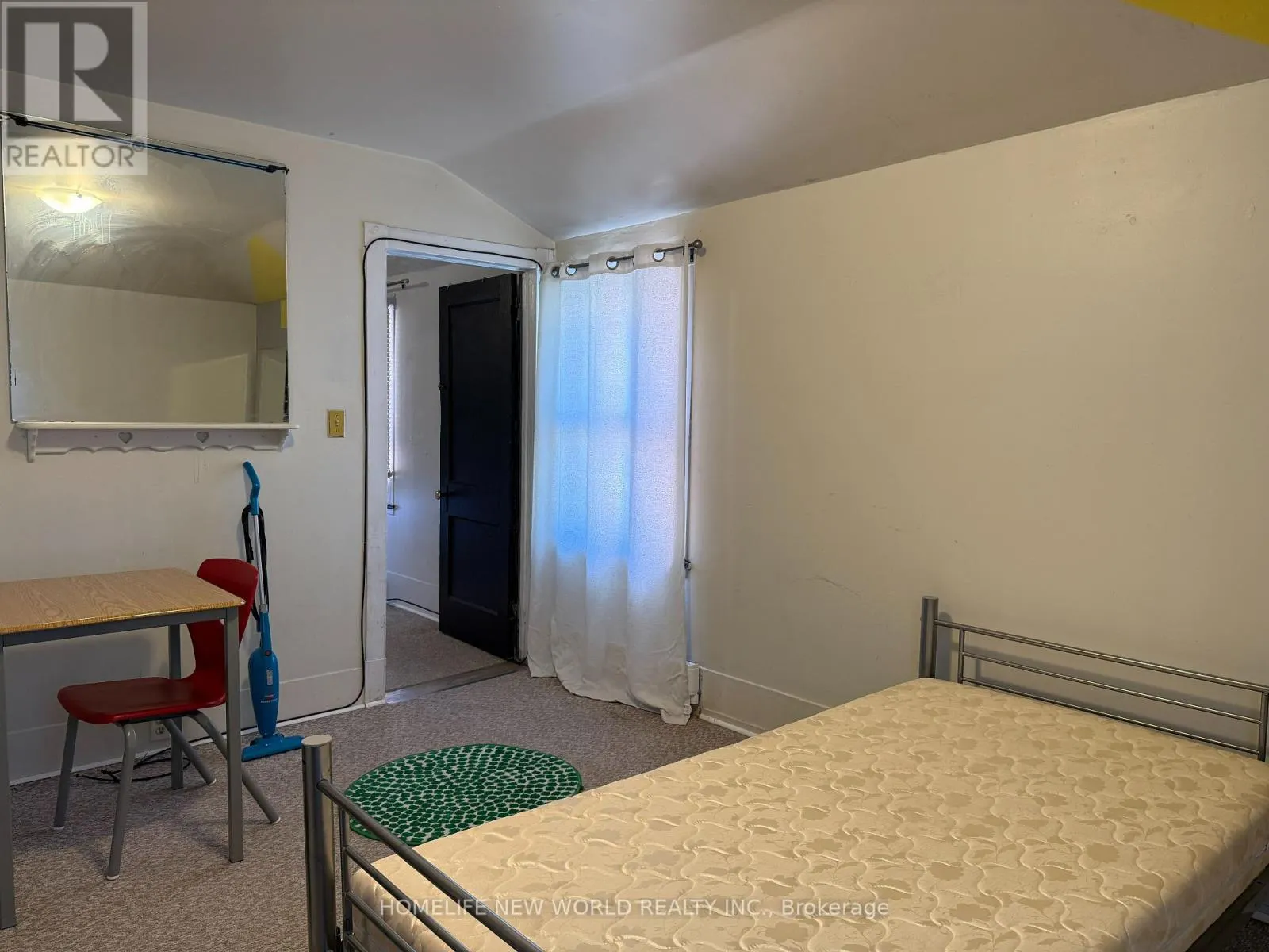 APT B - 219 HIBERNIA STREET