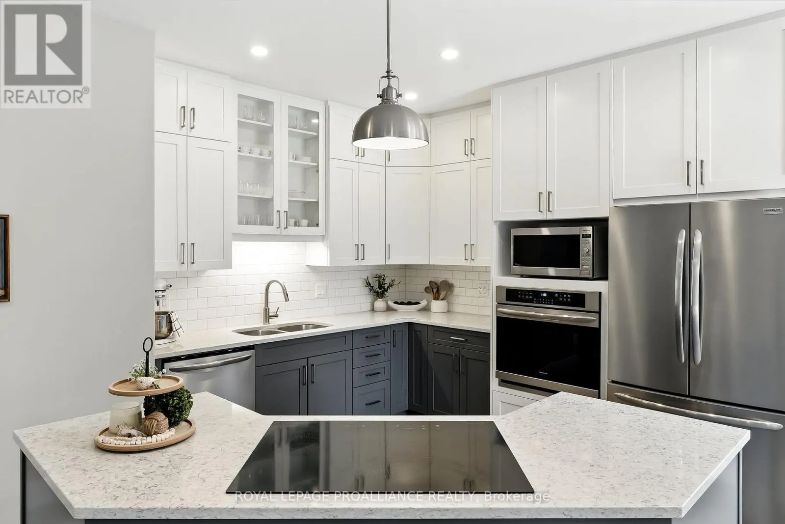 29 ROSSLYN DRIVE