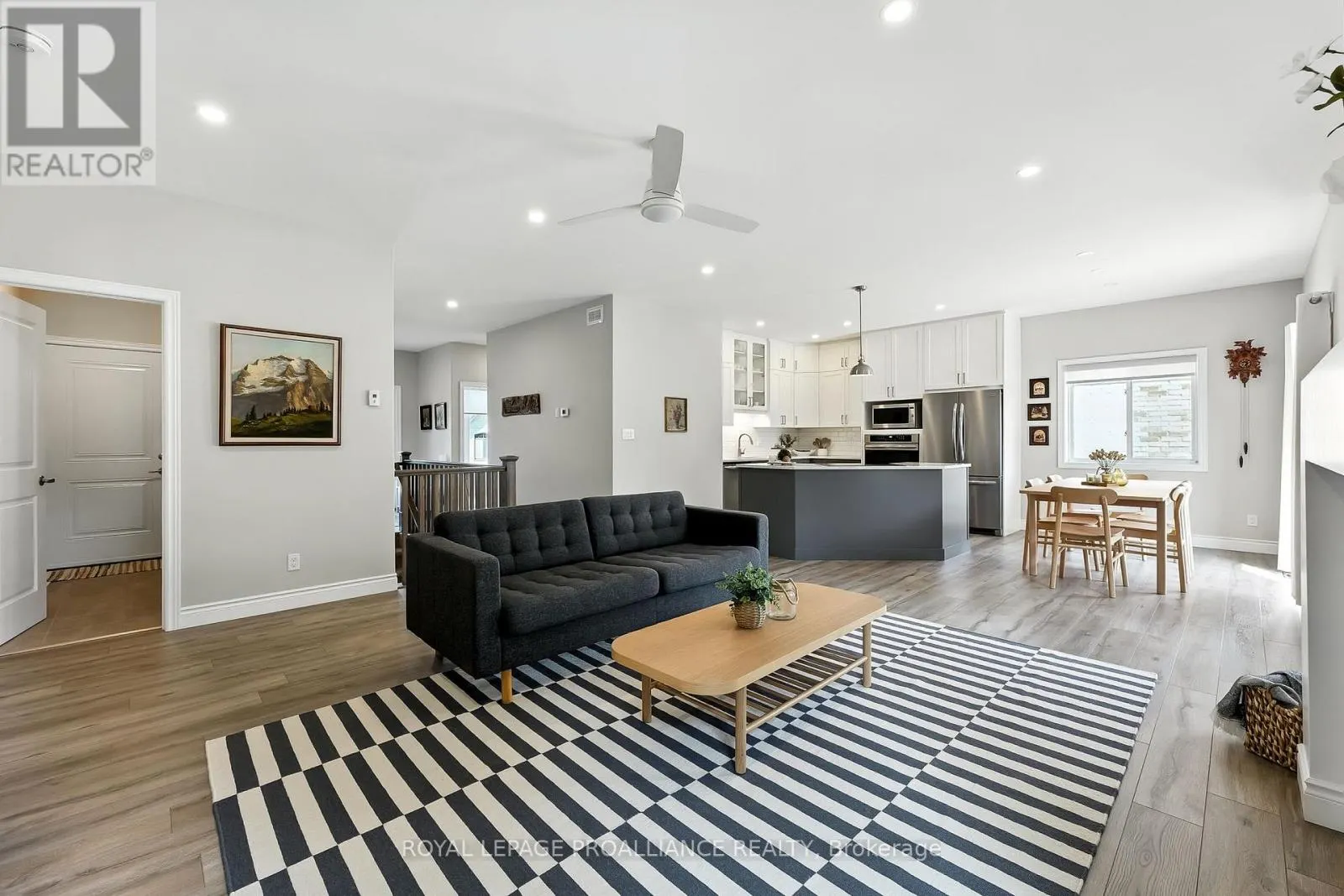 29 ROSSLYN DRIVE