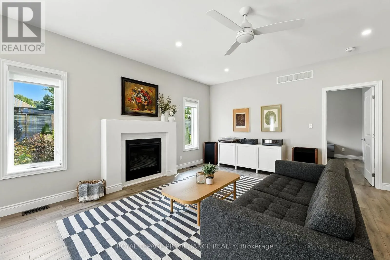 29 ROSSLYN DRIVE