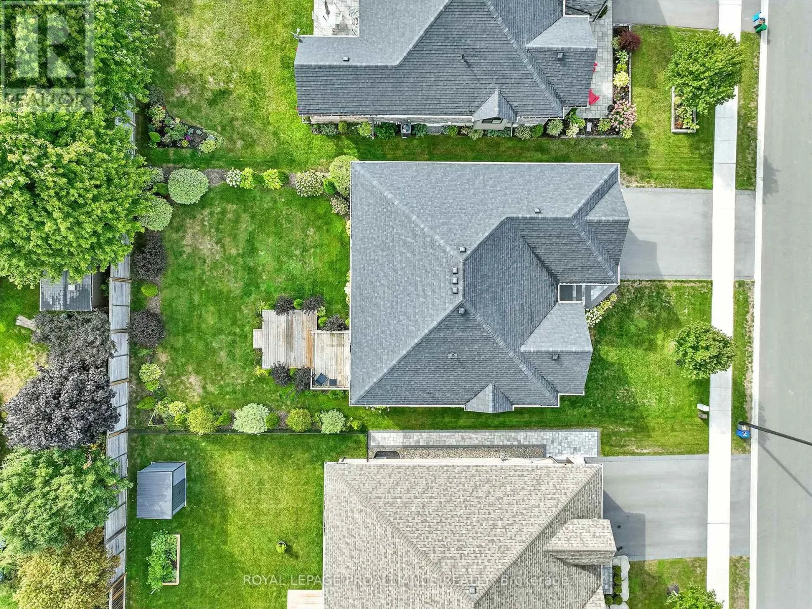29 ROSSLYN DRIVE