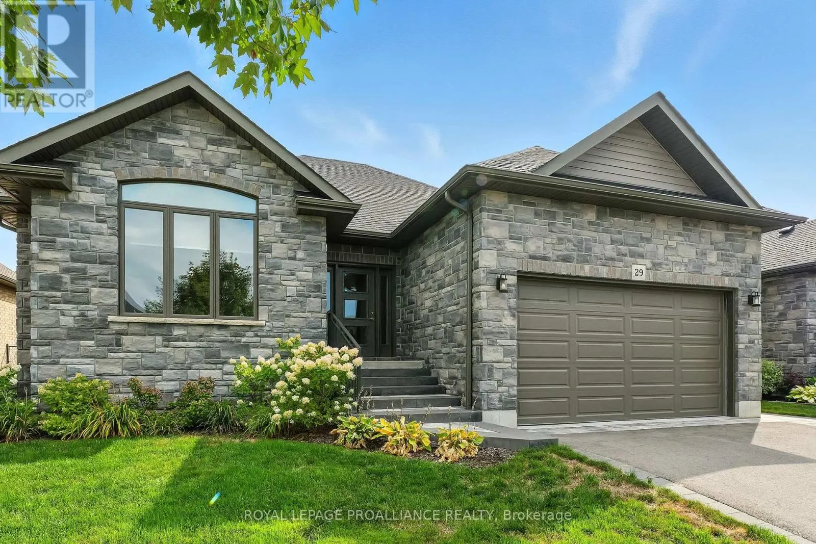 29 ROSSLYN DRIVE