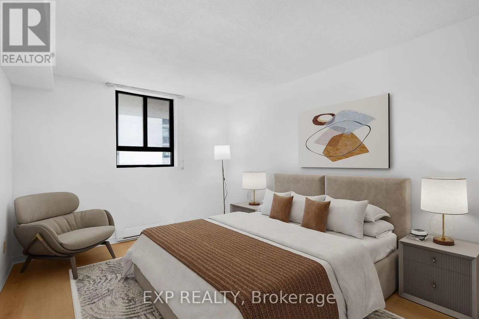 204 - 475 LAURIER AVENUE W