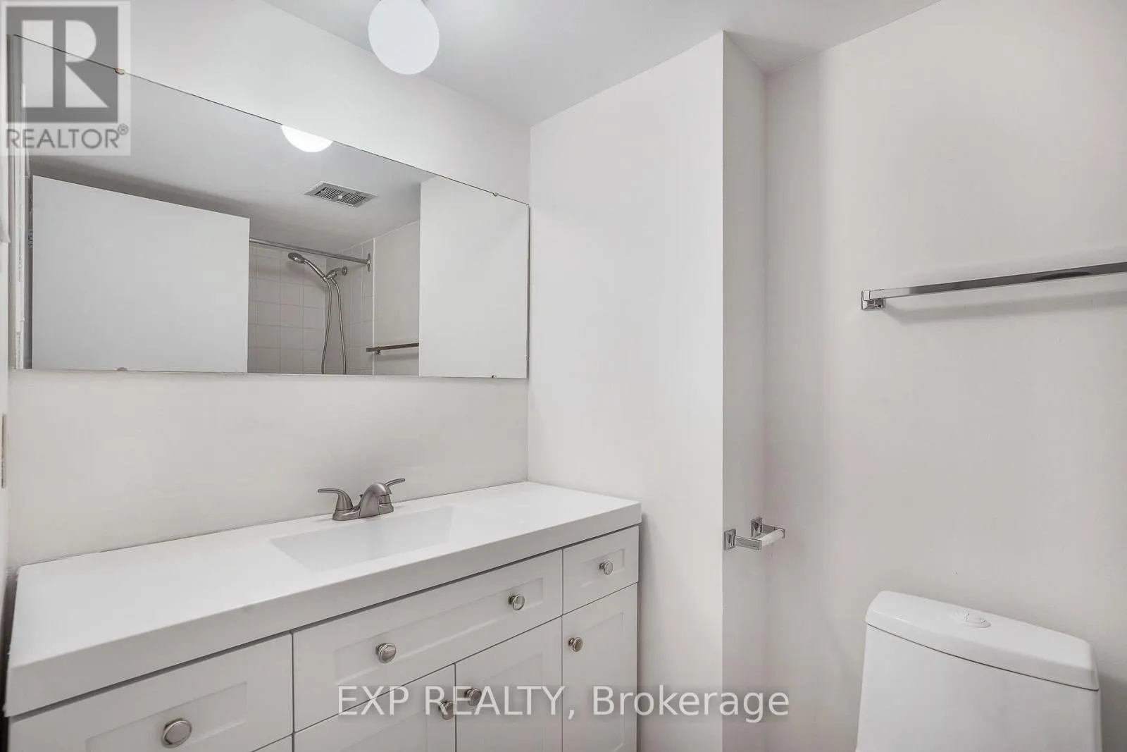 204 - 475 LAURIER AVENUE W