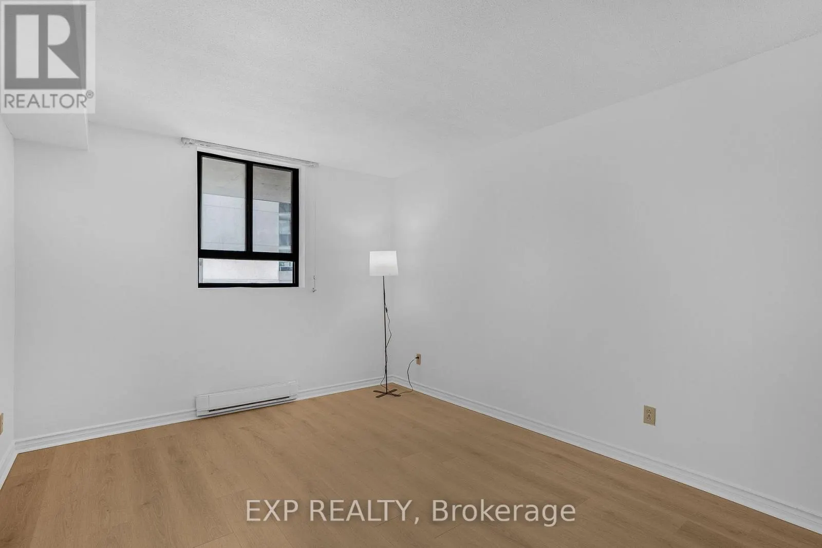 204 - 475 LAURIER AVENUE W