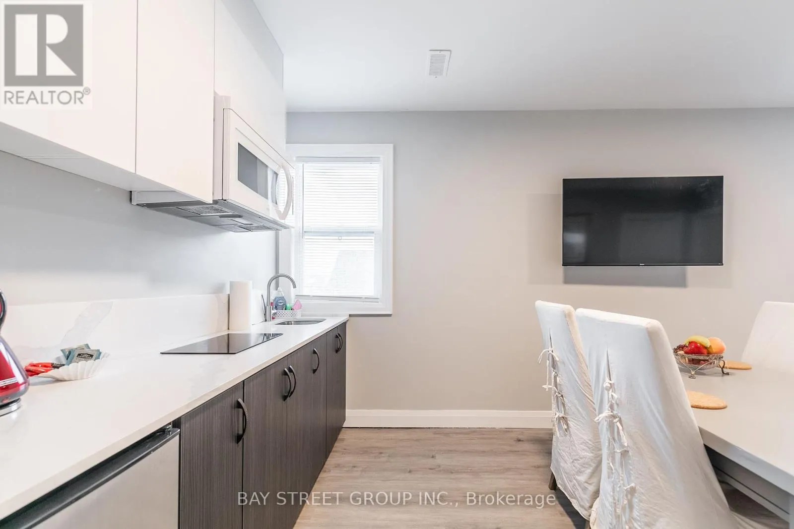 UNIT B - 5757 STANLEY AVENUE