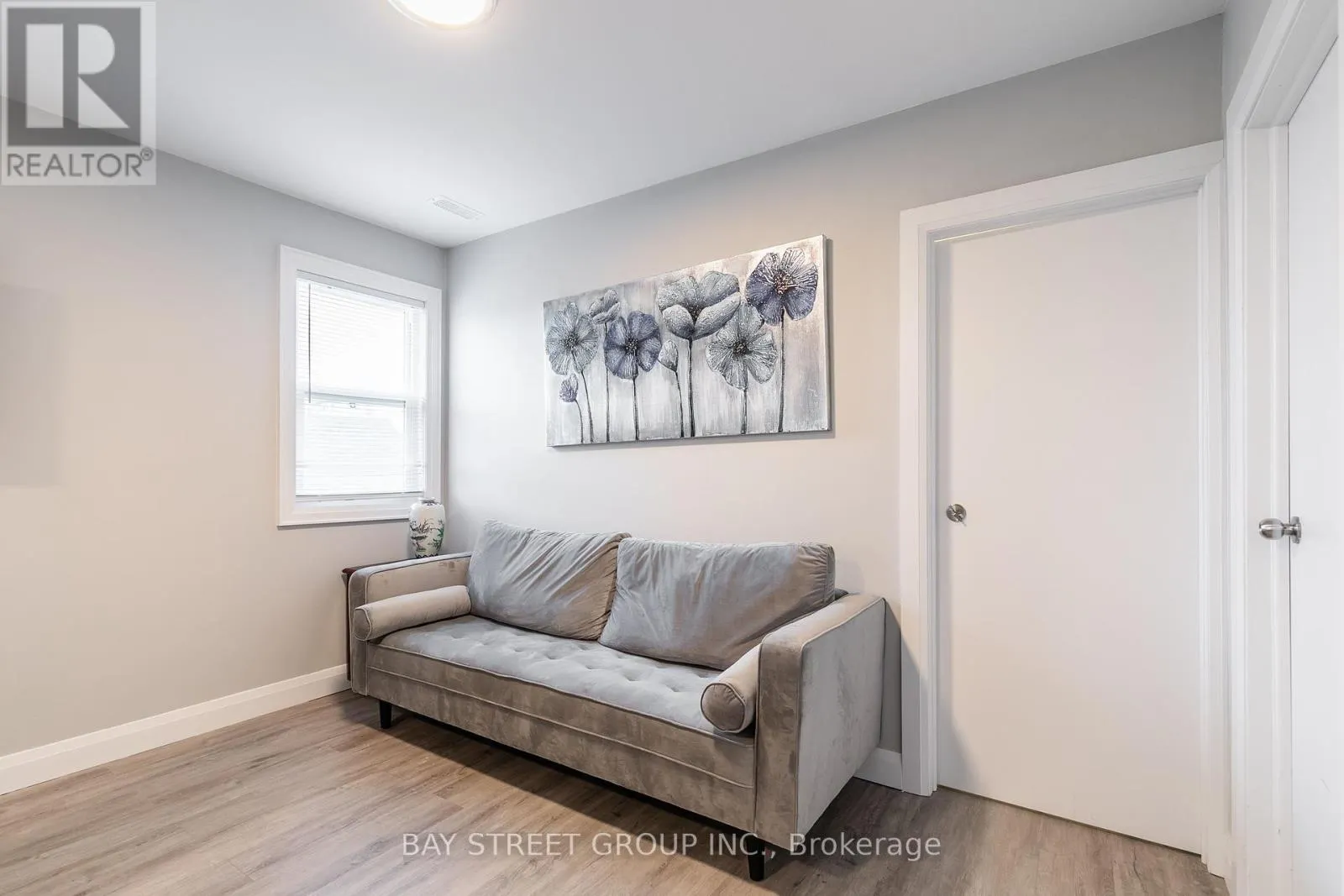 UNIT B - 5757 STANLEY AVENUE
