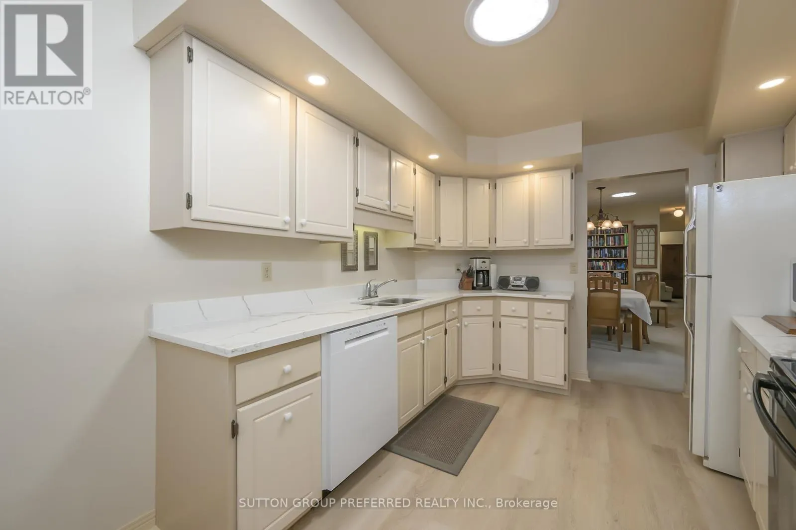 51 - 50 FIDDLERS GREEN ROAD, #51