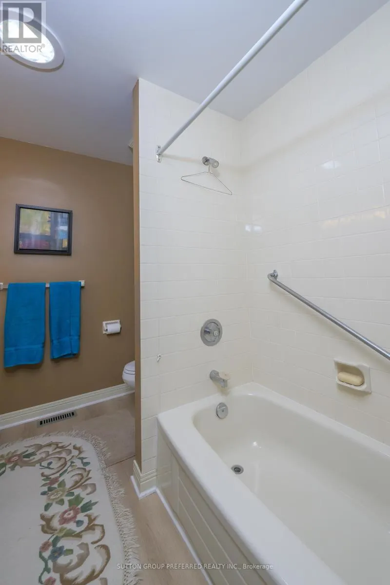 51 - 50 FIDDLERS GREEN ROAD, #51
