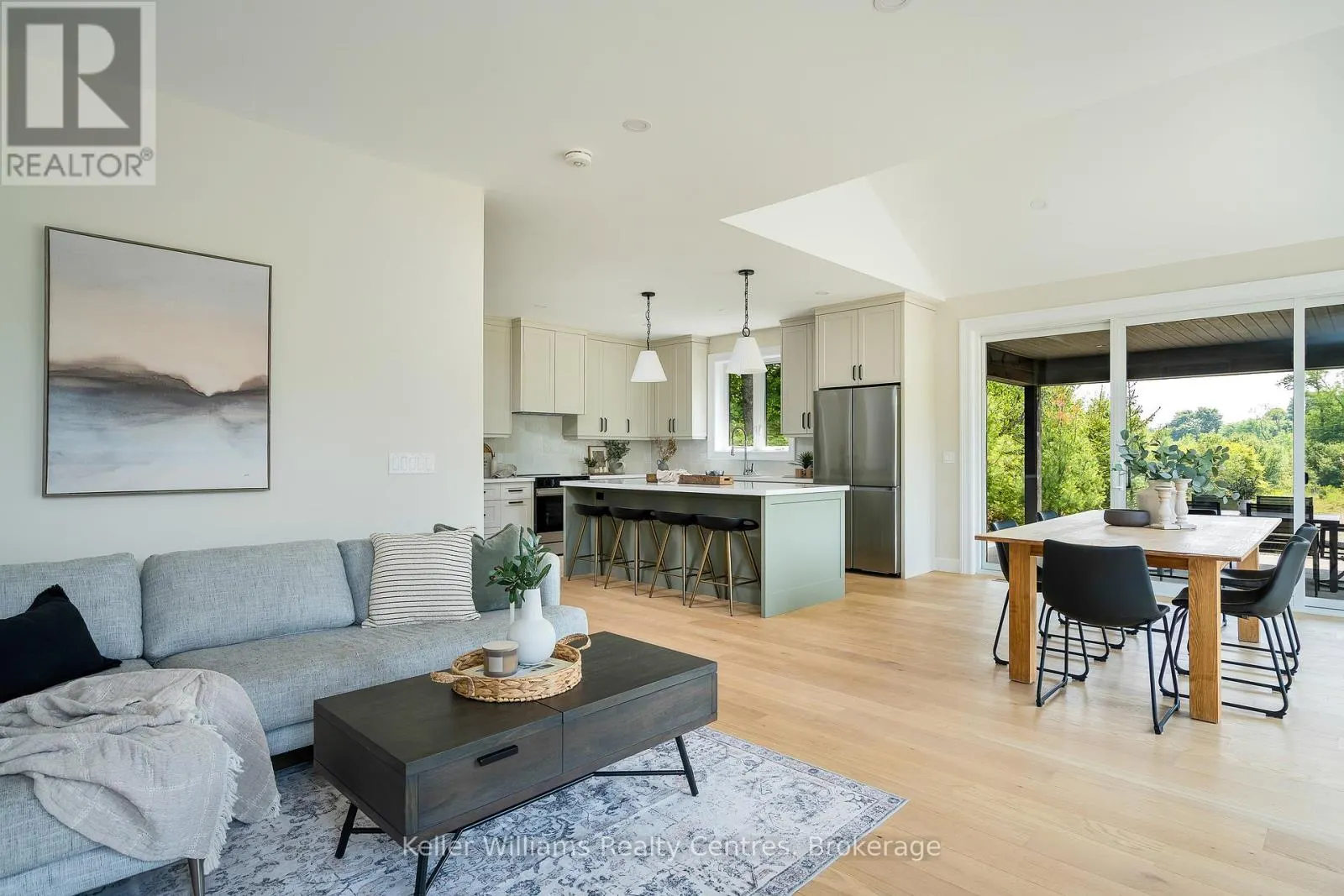 104 BUTTERNUT COURT