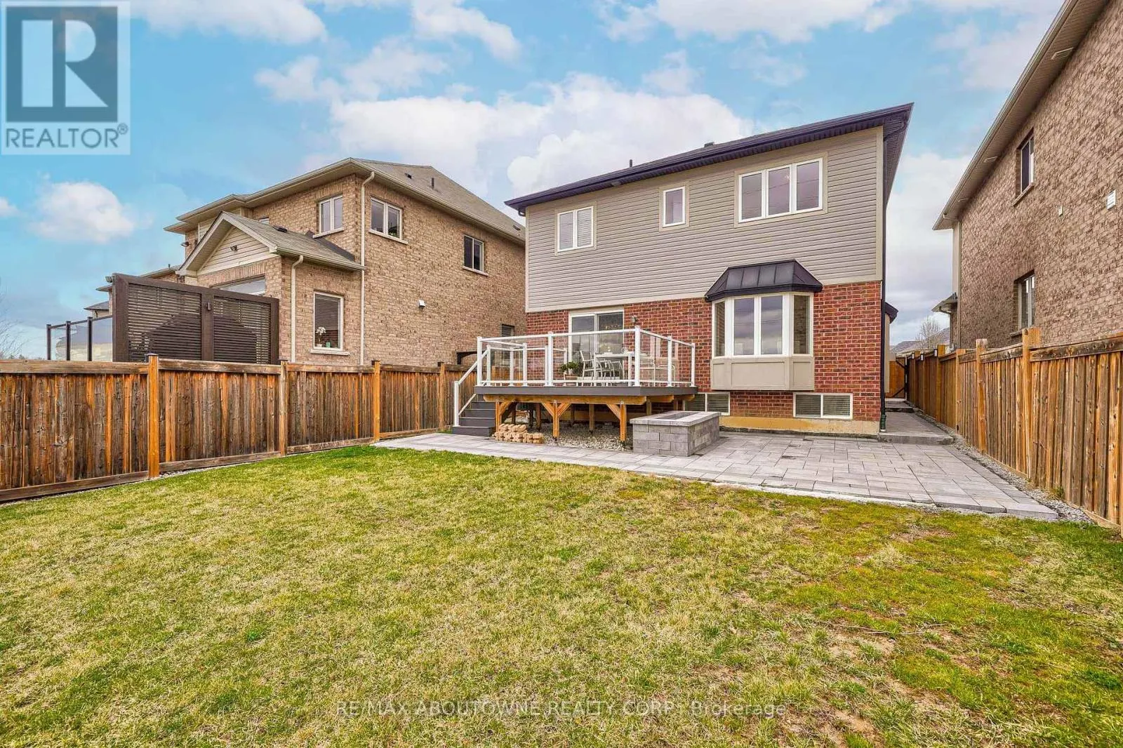 UPPER - 195 GRETI DRIVE