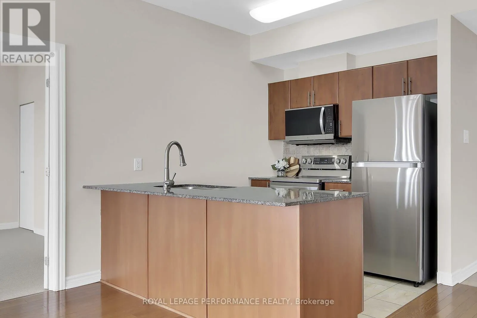 1807 - 70 LANDRY STREET