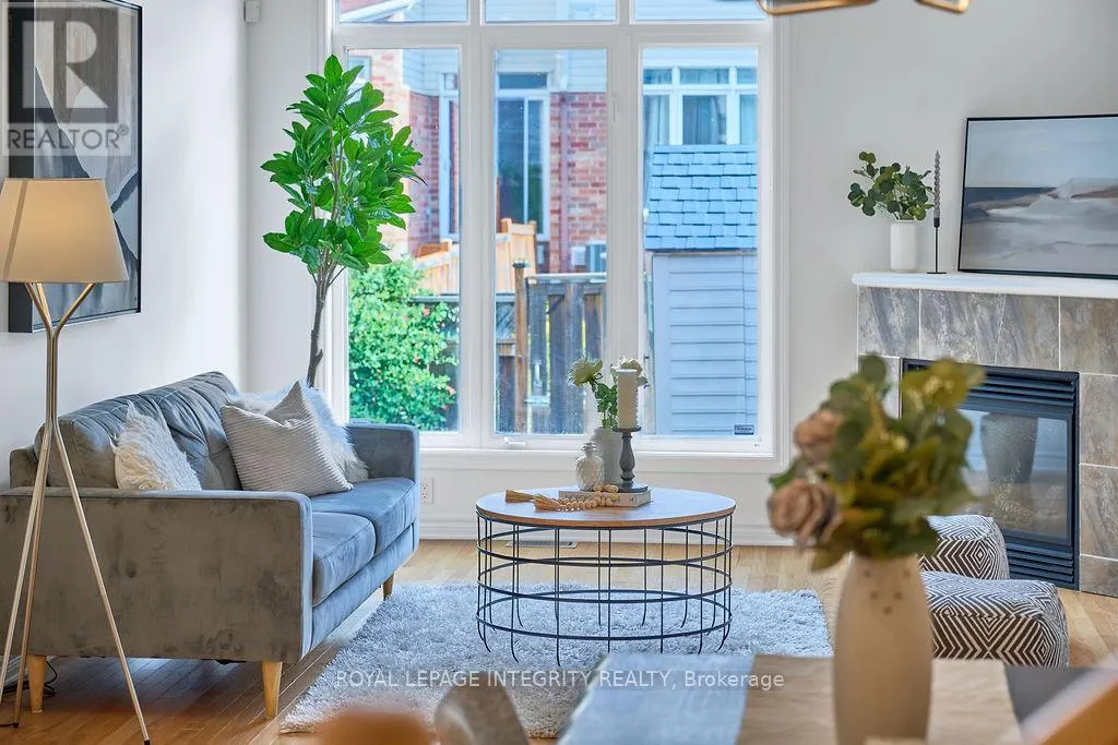 221 BADGELEY AVENUE