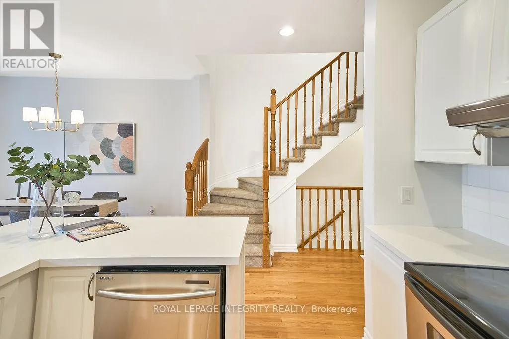 221 BADGELEY AVENUE