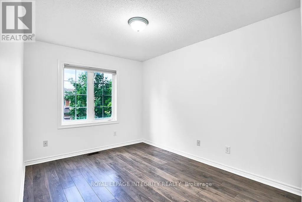221 BADGELEY AVENUE