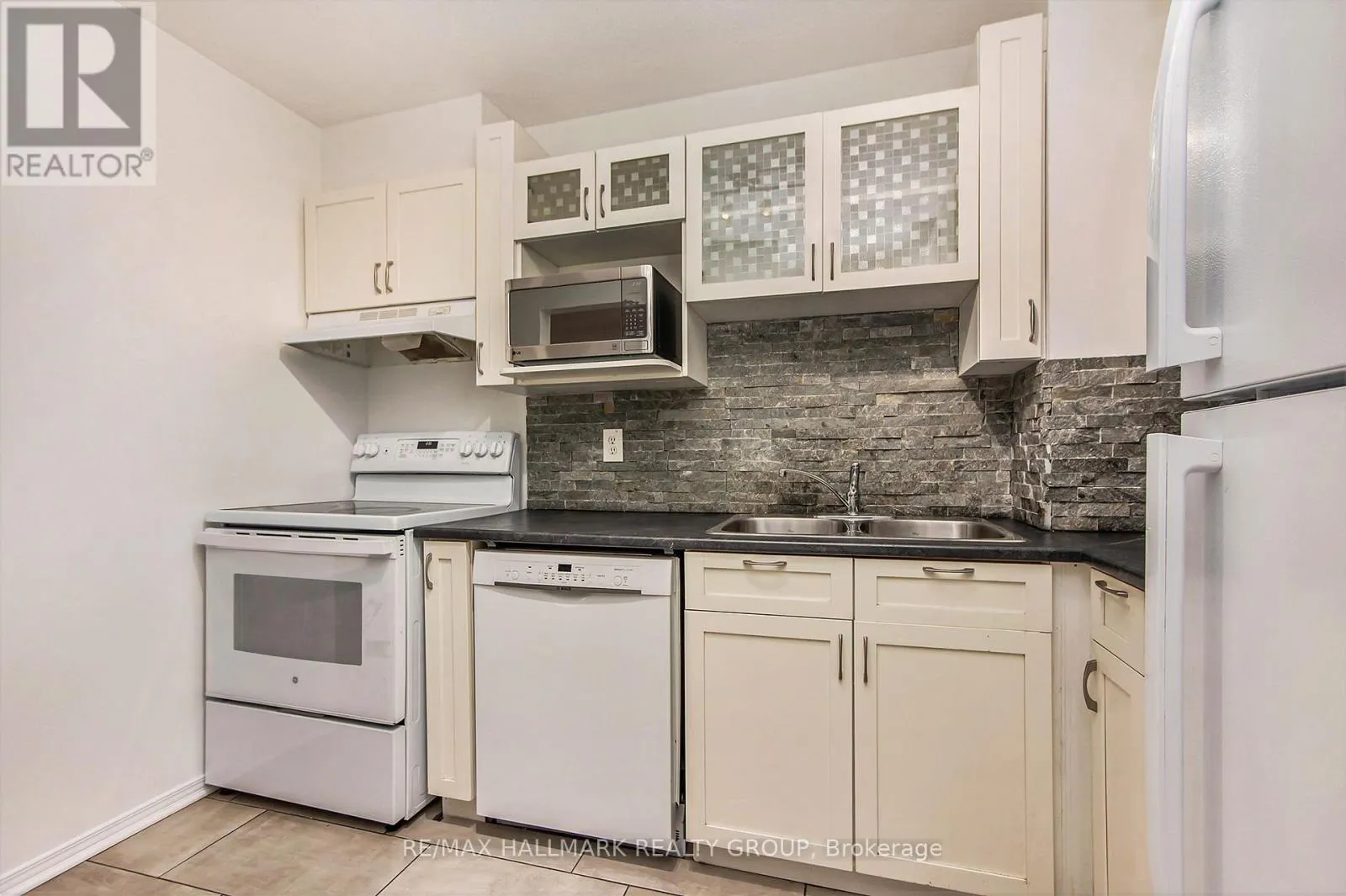 120 ROYALTON PRIVATE