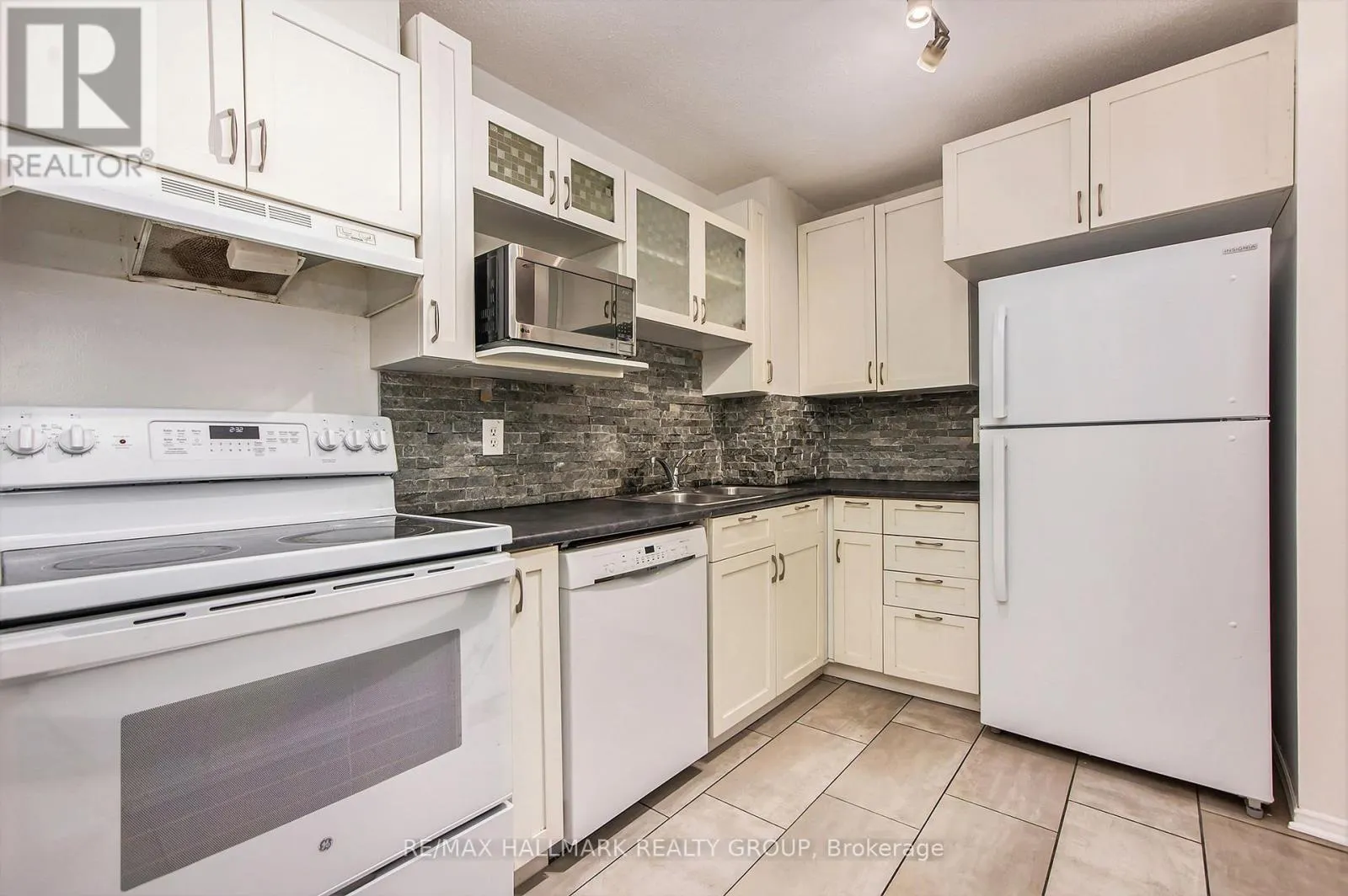 120 ROYALTON PRIVATE
