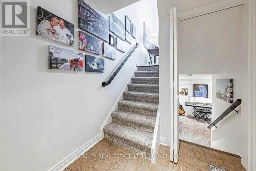 33 - 13 LAKESIDE DRIVE, #33
