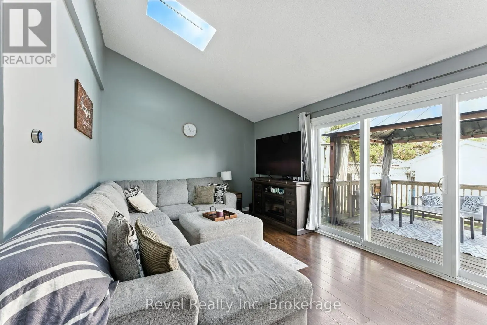 1 CONESTOGA ROAD