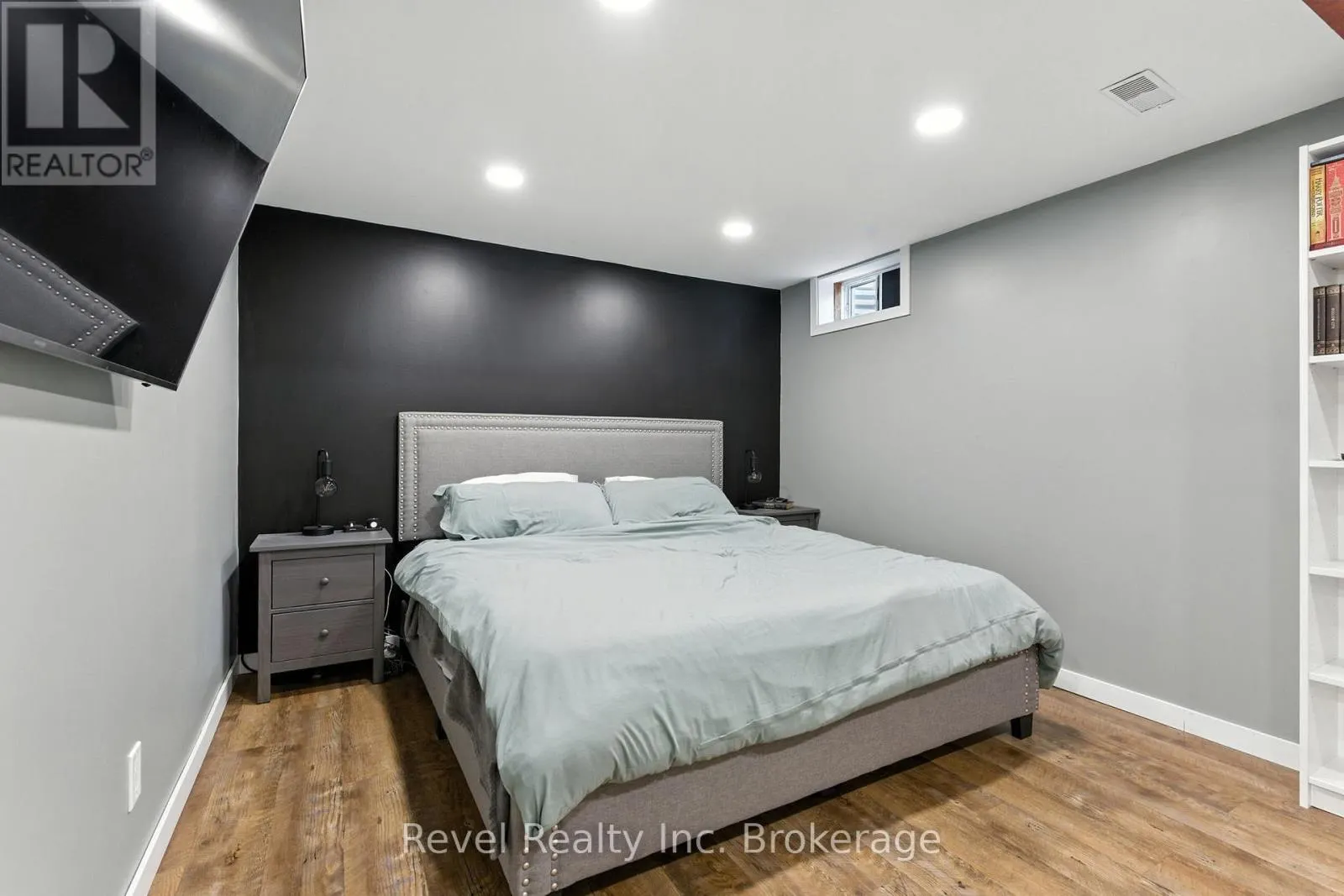 1 CONESTOGA ROAD