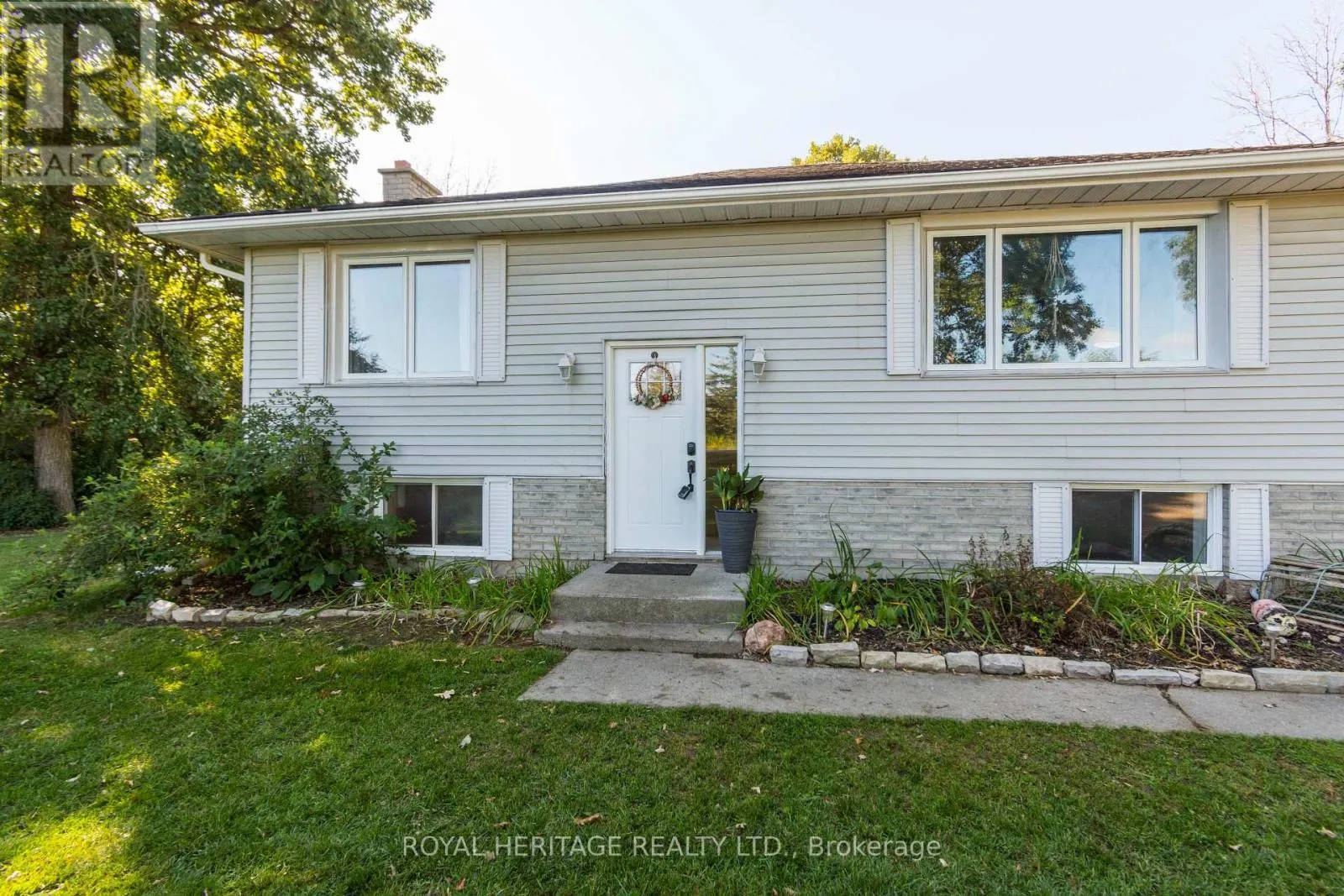 444 LAZIER ROAD