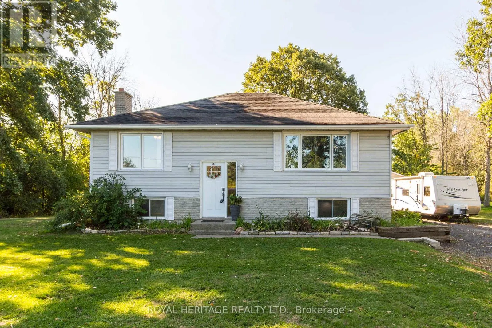 444 LAZIER ROAD